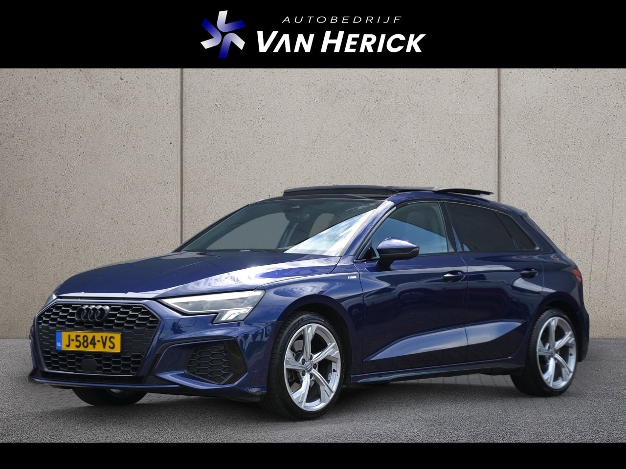 Audi A3 Sportback - 30 TFSI S-Line Automaat | Panoramadak | Navigatie | Trekhaak - AutoWereld.nl