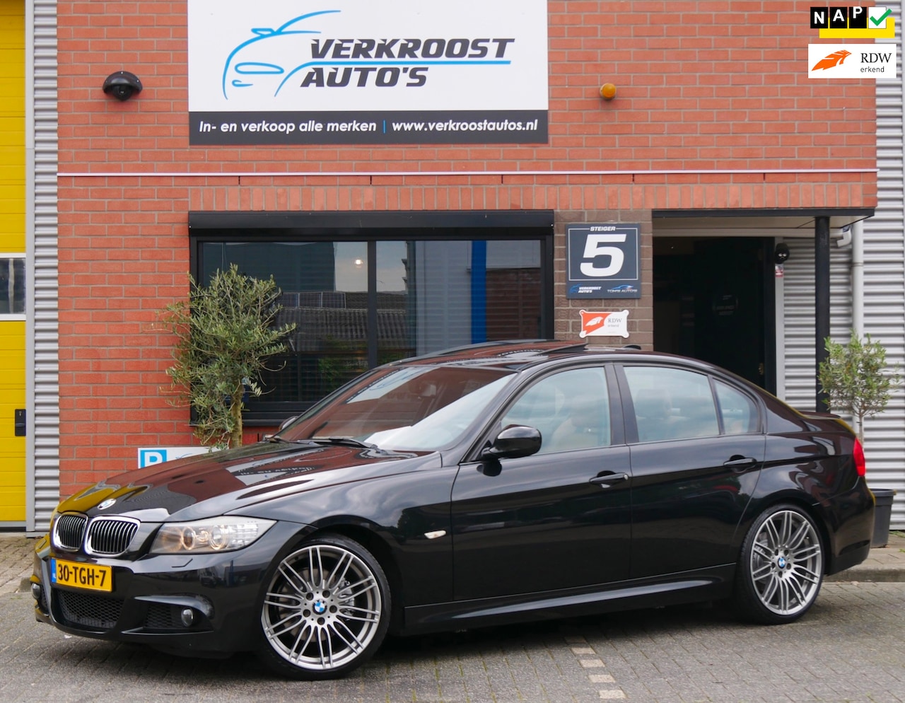 BMW 3-serie - 325i M Sport Edition. org ned 88dkm navi. schuifdak. clima. - AutoWereld.nl
