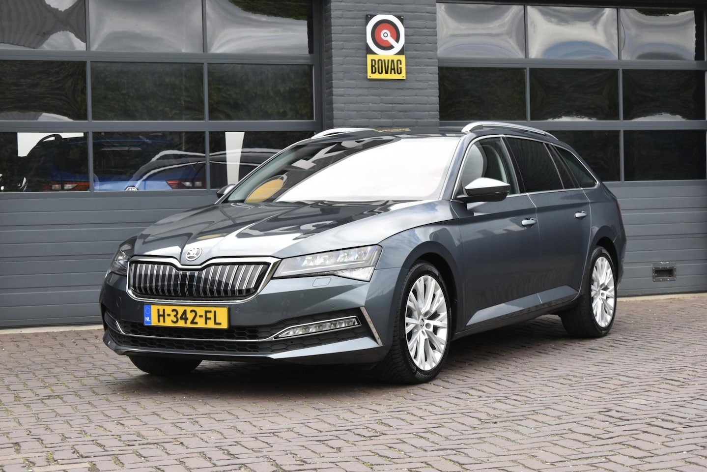 Skoda Superb Combi - 1.4 TSI iV Business Edition 1.4 TSI iV Business Edition - AutoWereld.nl