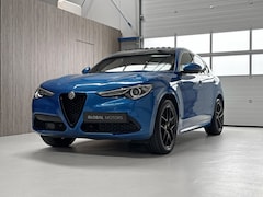 Alfa Romeo Stelvio - 2.0 T AWD Veloce 280 PK - FACELIFT - PANORAMADAK - HARMAN KARDON - STOEL + STUURVERWARMING