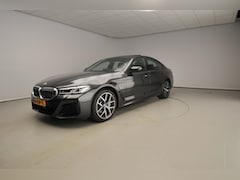 BMW 5-serie - Sedan 530e | M-Sportpakket | Laserlicht | Leder | HUD | Active cruise | Schuifdak | Comfor