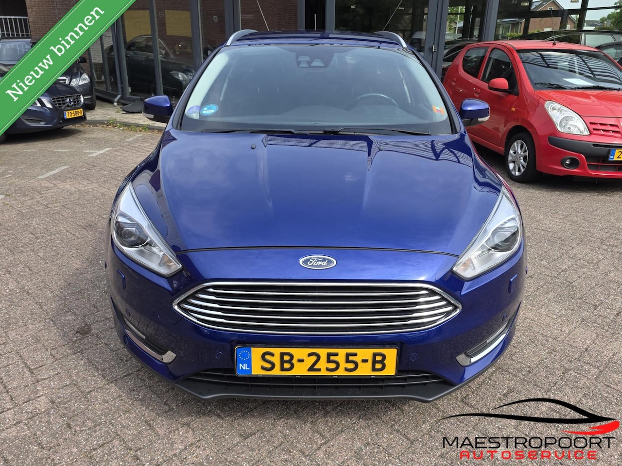 Ford Focus Wagon - 1.0 Titanium 1.0 Titanium - AutoWereld.nl