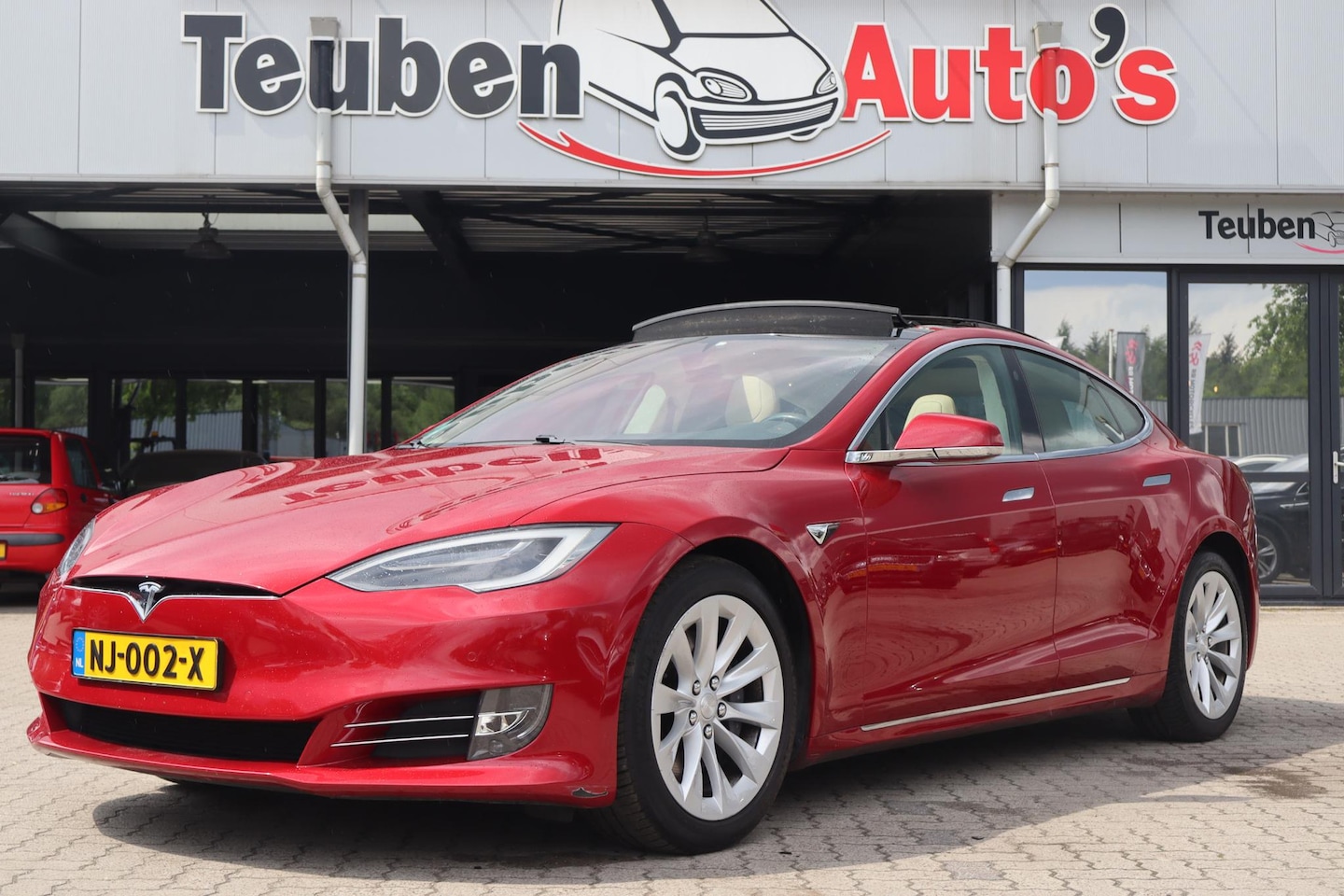 Tesla Model S - 90D Base | SOH 85,6 % | Luchtvering | Elek Panoramadak | Convenience Pack | Pack Premium P - AutoWereld.nl