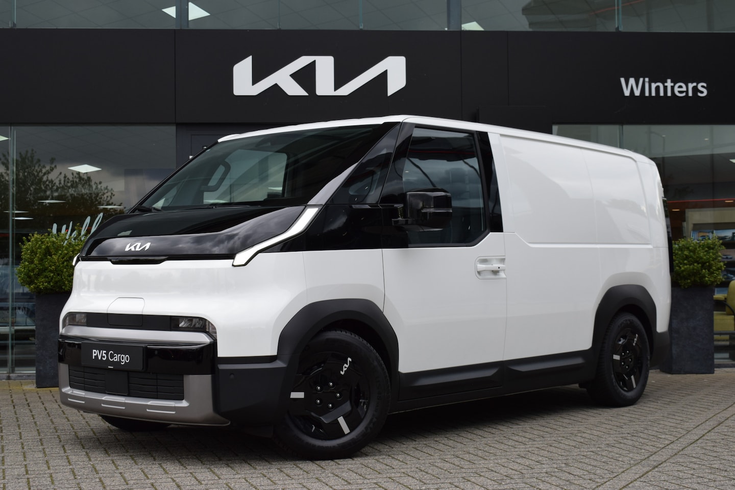 Kia PV5 - L2H1 Plus 71.2 kWh | Direct uit voorraad leverbaar! | Stoel/Stuurverwarming | ECC-Airco | - AutoWereld.nl