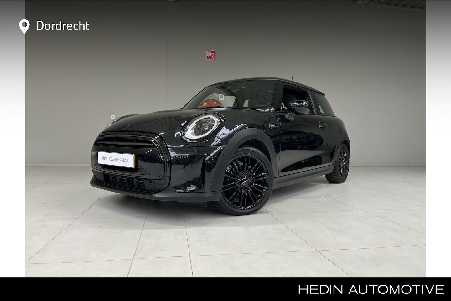 MINI Cooper - 3-deurs Camden Plus Edition | 17" | Camera | Panorama | Harman Kardon | Head-Up | Piano Bl - AutoWereld.nl