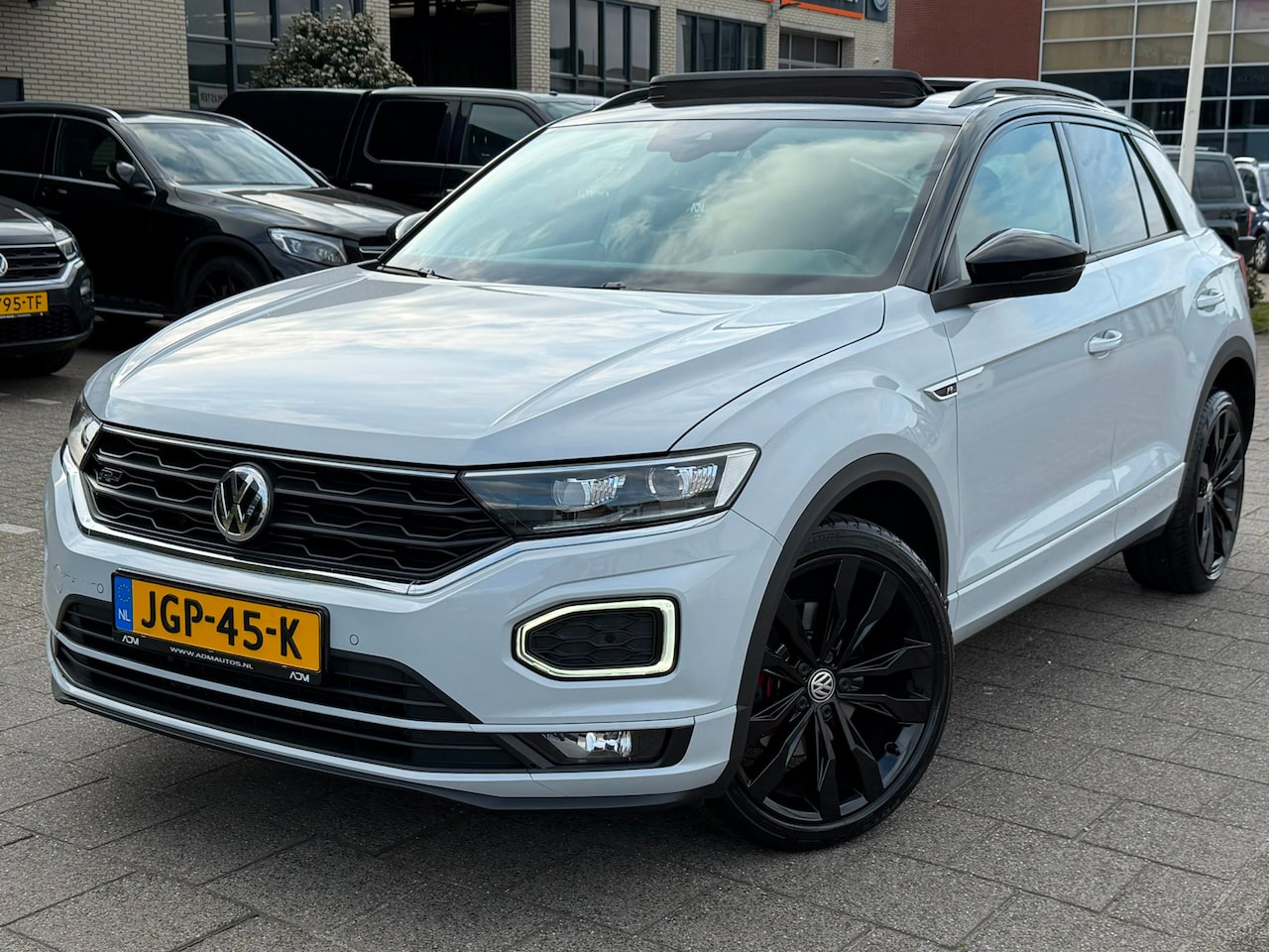 Volkswagen T-Roc - 1.5 TSI Sport Business R 1.5 TSI Sport Business R - AutoWereld.nl