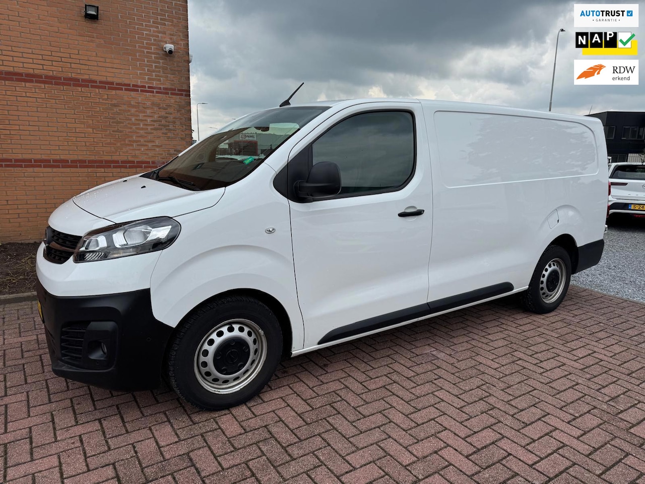 Opel Vivaro - 2.0 CDTI L3H1 Edition /CARPLAY/360 CAMERA/PDC - AutoWereld.nl