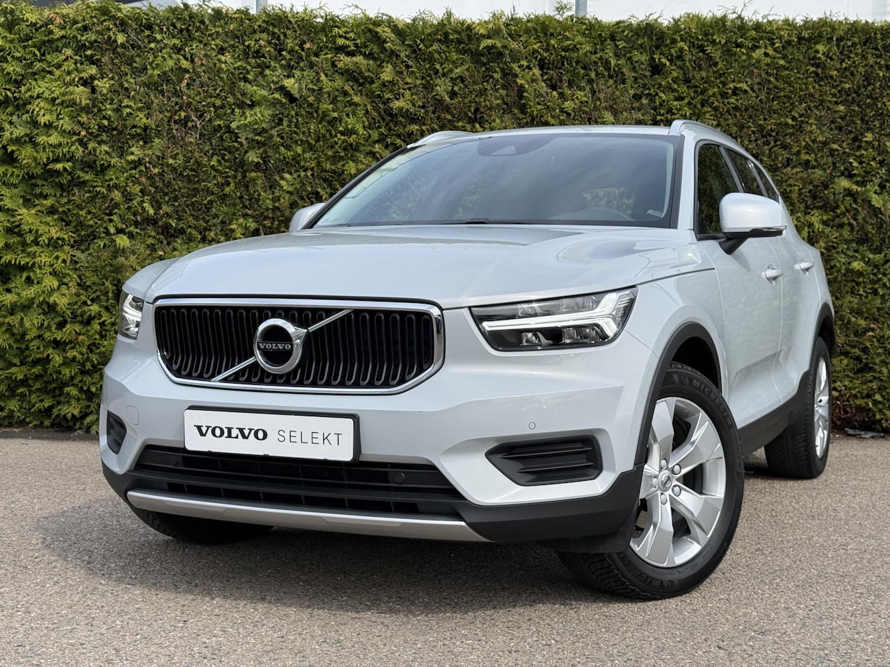 Volvo XC40 - T3 Momentum Pro | Blis | Apple CarPlay | Bluetooth | Keyless - AutoWereld.nl