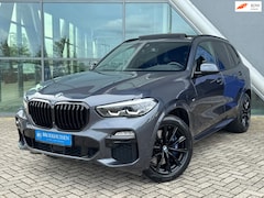 BMW X5 - XDrive45e High Executive M Sport 394pk Trekhaak / Panoramadak / Stuurverwarming