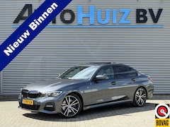 BMW 3-serie - 330i High Executive M Sport Schuif-/ Kanteldak 19 Inch Wegklapbare trekhaak Achteruitrijca