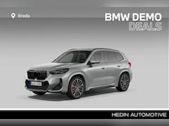 BMW X1 - sDrive20i | M-Sport | Adaptief M-onderstel | Trekhaak | Panoramadak elektrisch | Actieve S