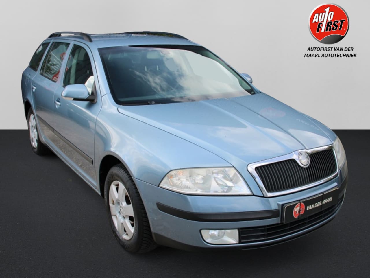 Skoda Octavia Combi - 1.6 FSI Elegance 1.6 FSI Elegance - AutoWereld.nl