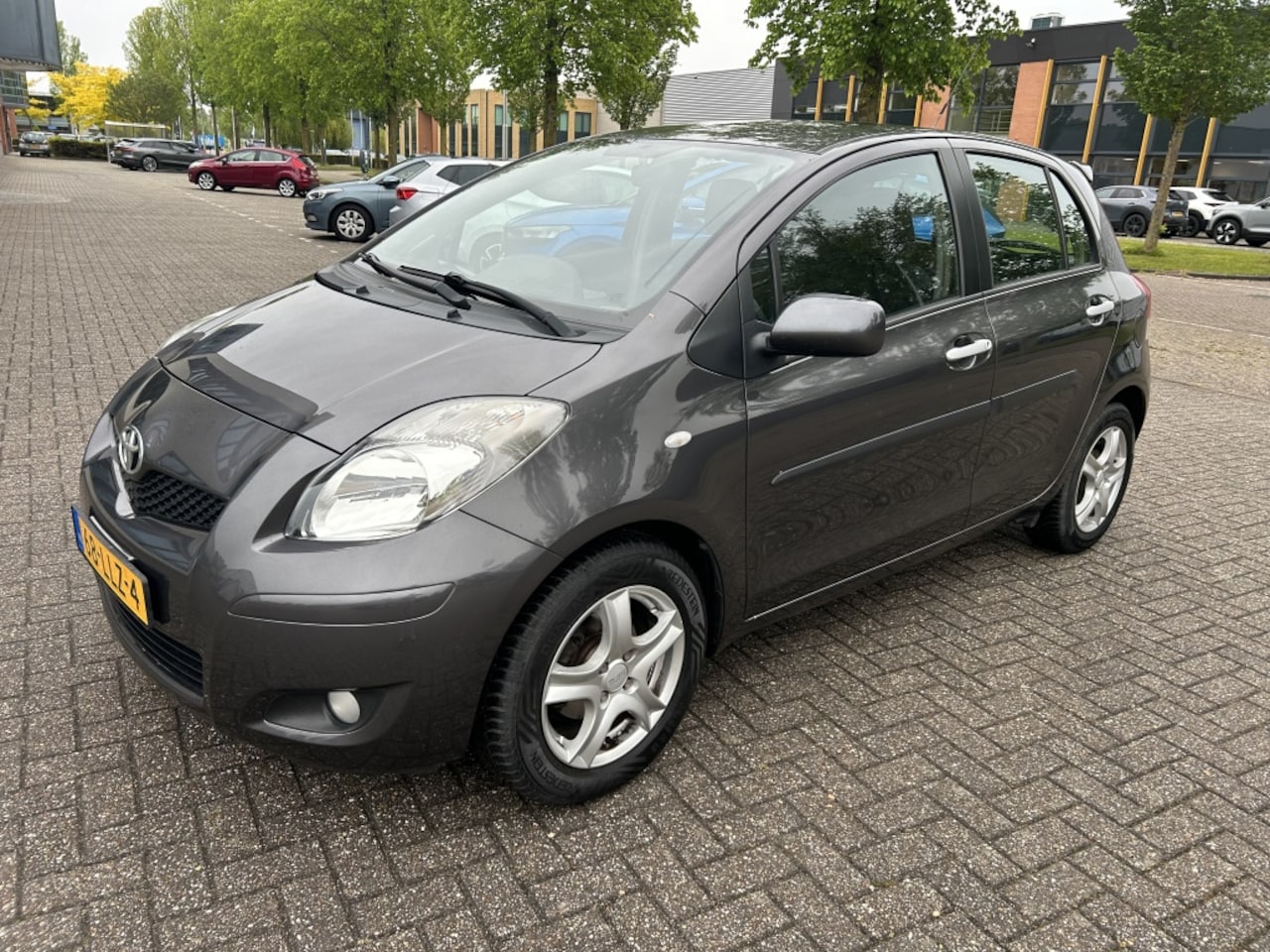 Toyota Yaris - 1.3 VVTi Aspiration AIRCO BLUETOOTH TREKHAAK NAP! - AutoWereld.nl