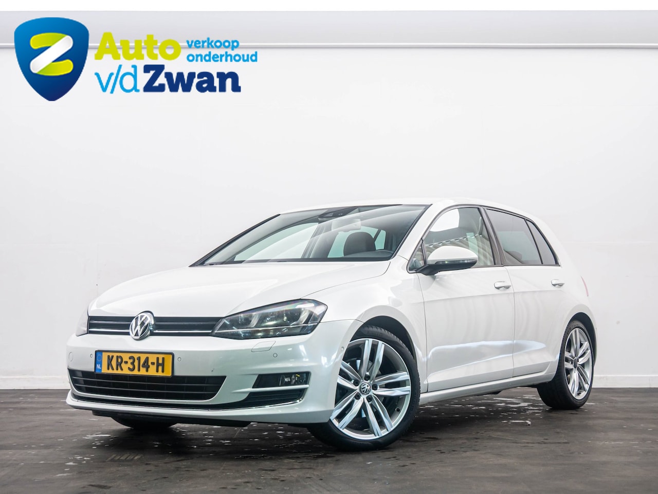 Volkswagen Golf - 1.4 TSI Highline Massage/18"/Xenon/Clima! - AutoWereld.nl