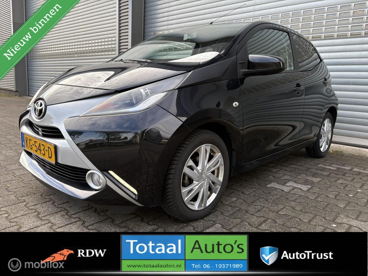 Toyota Aygo - 1.0 VVT-i x-sport*NAVIGATIE*EERSTE EIGENAAR* - AutoWereld.nl