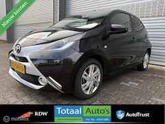 Toyota Aygo - 1.0 VVT-i x-sport*NAVIGATIE*EERSTE EIGENAAR
