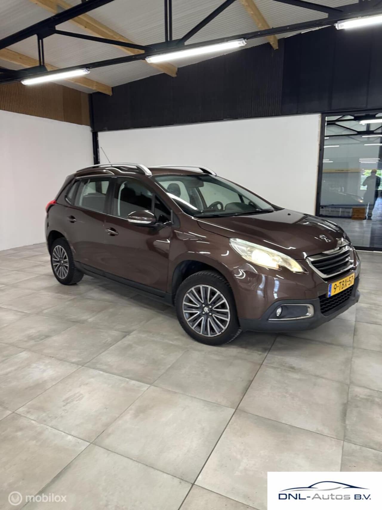 Peugeot 2008 - 1.2 VTi Active Pack Premium 2014 - AutoWereld.nl