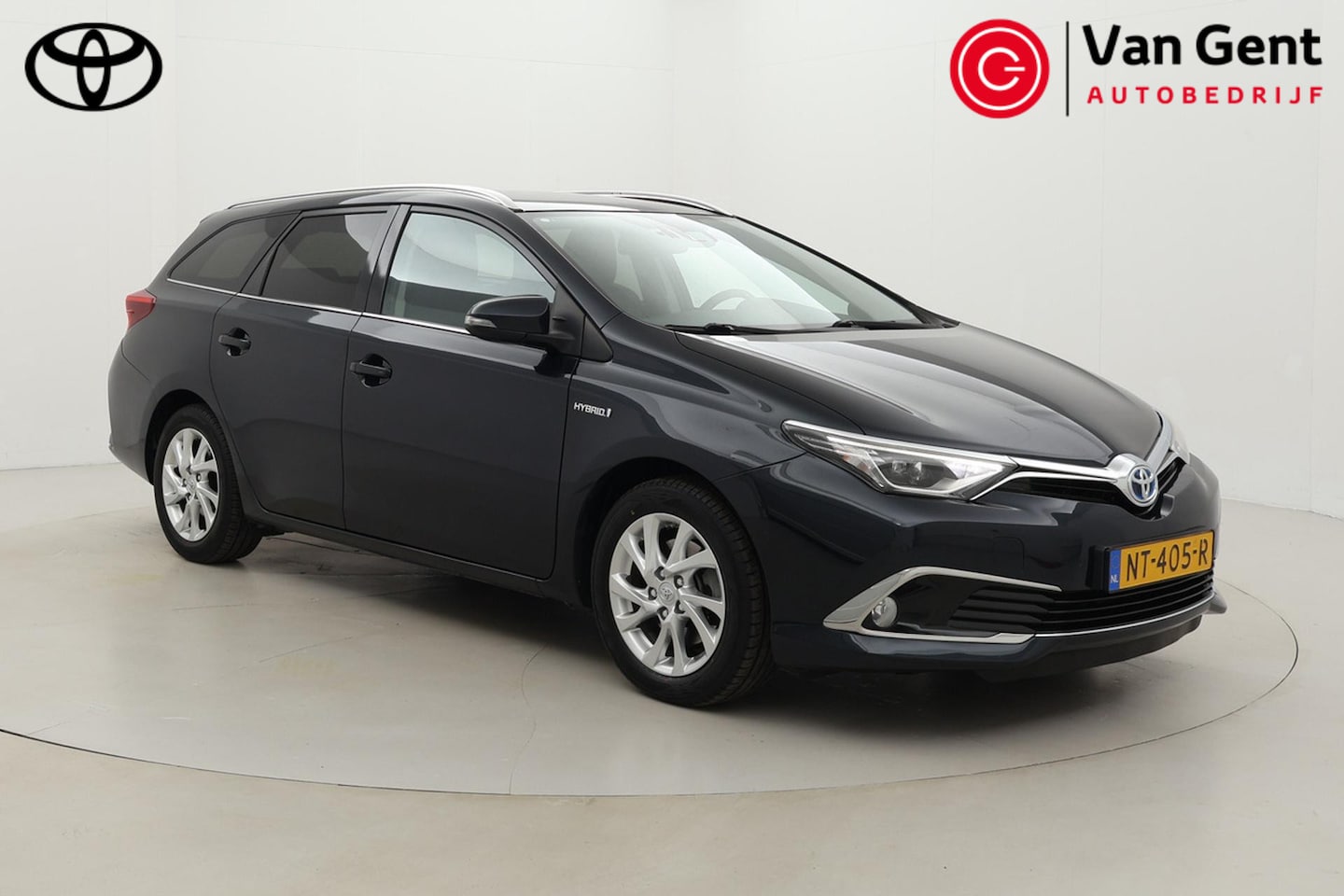 Toyota Auris Touring Sports - 1.8 Hybrid Executive | Panoramadak | Navigatie | Stoelverwarming | Parkeersensoren voor/ac - AutoWereld.nl