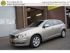 Volvo V60 - 1.6 T4 180PK MOMENTUM ORIGINEEL NEDERLANDS NAVIGATIE TREKHAAK LED PDC ECC AIRCO CRUISECONT