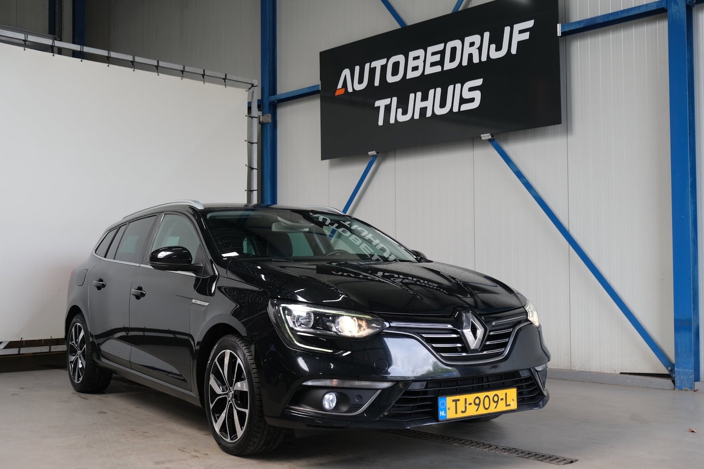 Renault Mégane Estate - 1.5 dCi Bose ( Export €5900,- Netto Netto ) - AutoWereld.nl