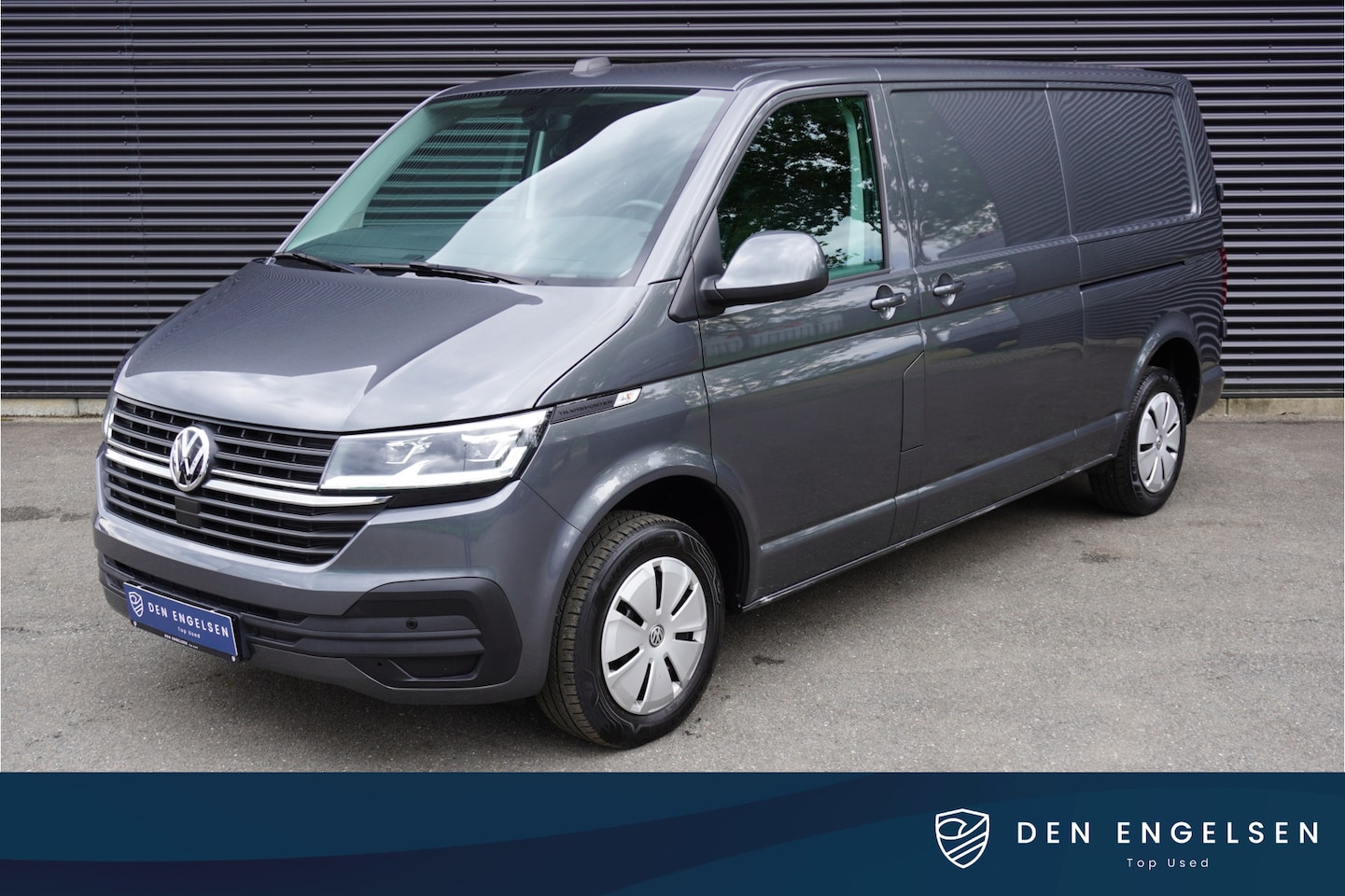 Volkswagen Transporter - 150pk Automaat L2 2x Schuifdeur LED Trekhaak Apple Carplay ACC Cruise control Camera Parke - AutoWereld.nl