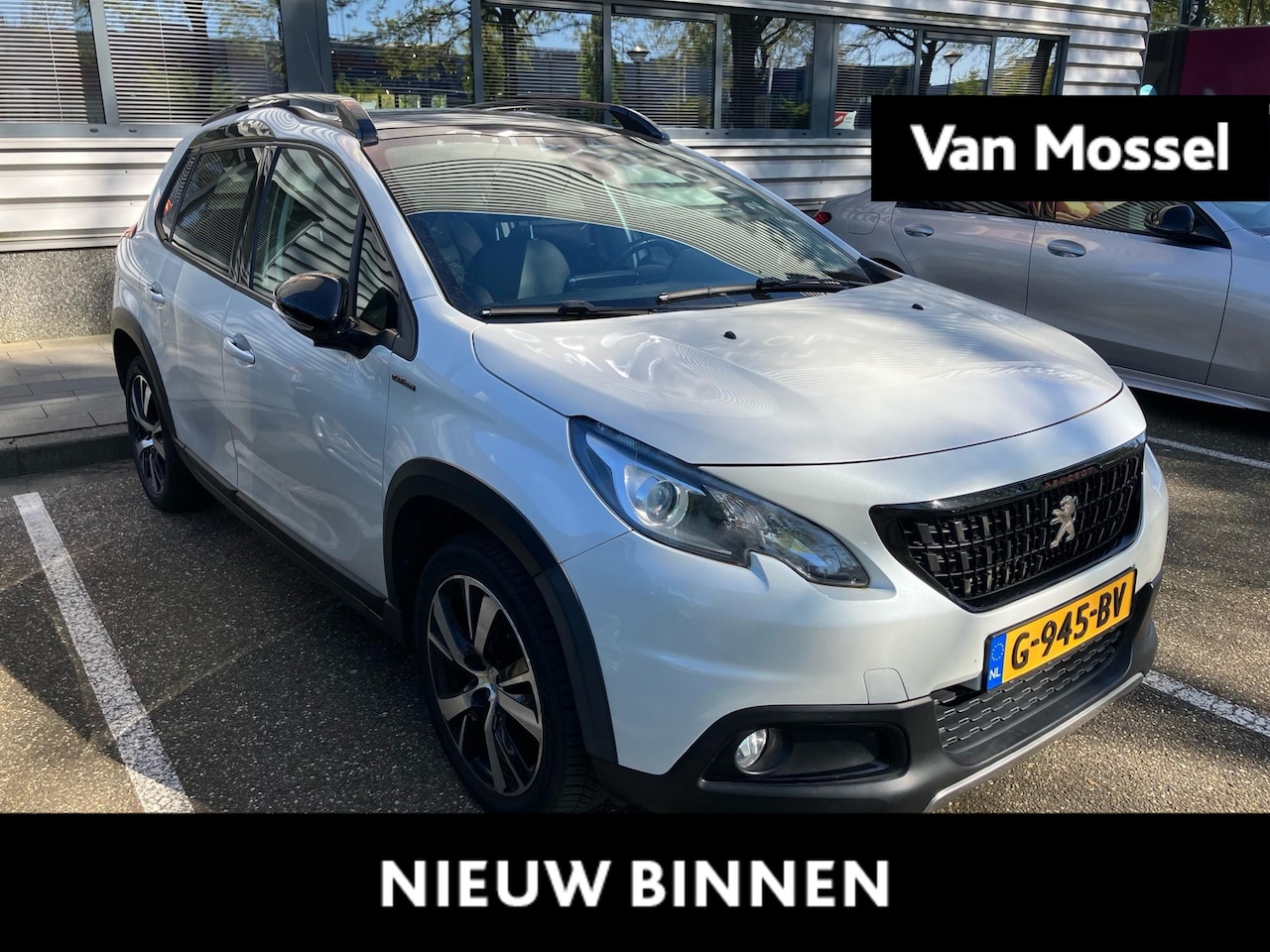 Peugeot 2008 - 1.2 PureTech Allure | Trekhaak | Navigatie | Cruise control | Climate Control | Lichtmetal - AutoWereld.nl