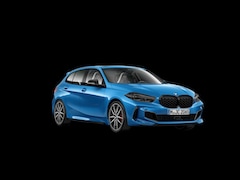 BMW 1-serie - M135i xDrive | Live Cockpit | Panorama | Leder | Memory | H&K | Head-Up | Camera | 19"LM |