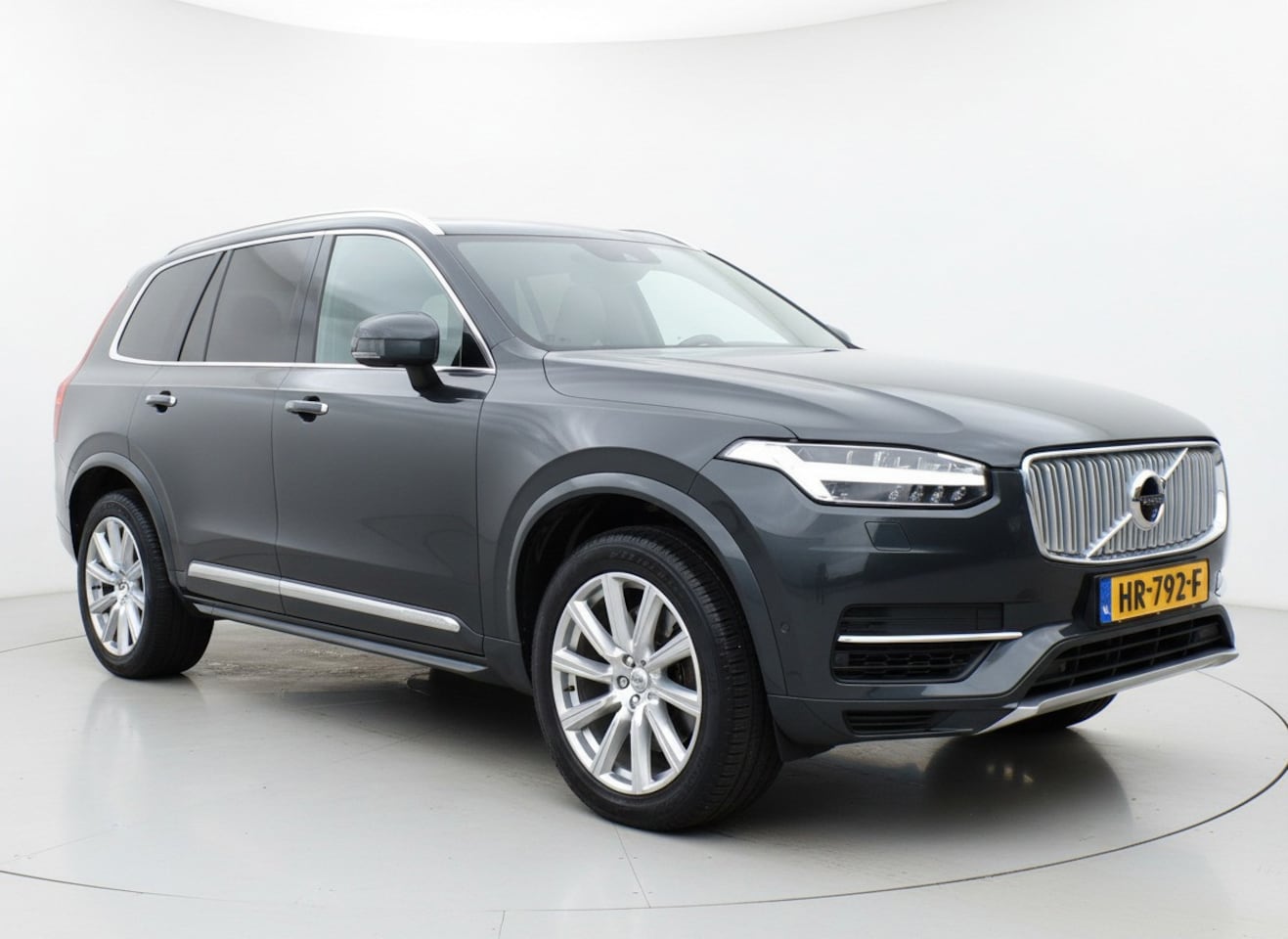 Volvo XC90 - 2.0 T8 Twin Engine AWD Inscription 2.0 T8 Twin Engine AWD Inscription - AutoWereld.nl