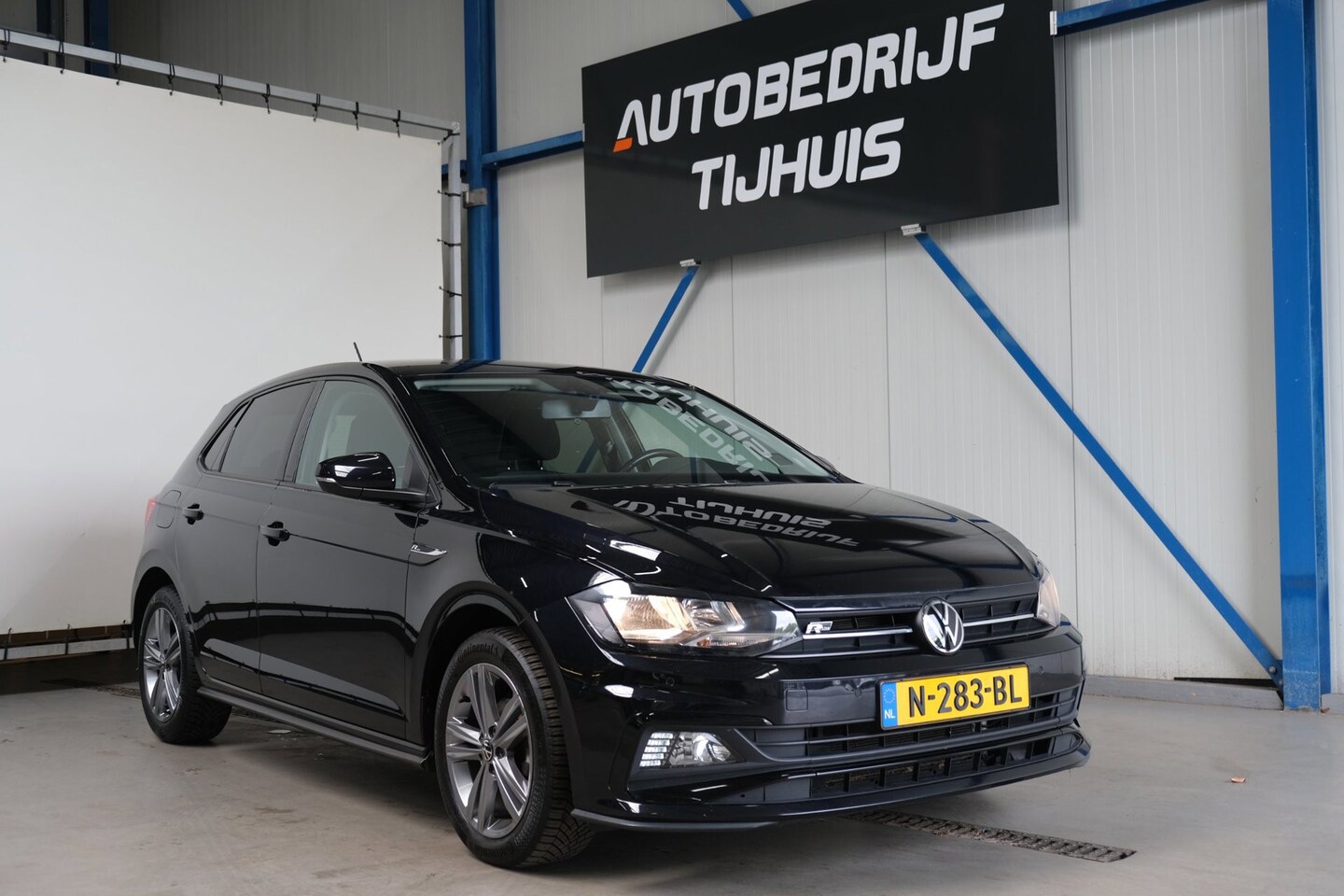 Volkswagen Polo - 1.0 TSI Highline Business R-Line Automaat - N.A.P. Airco, Cruise, PDC, Carplay, Navi. - AutoWereld.nl