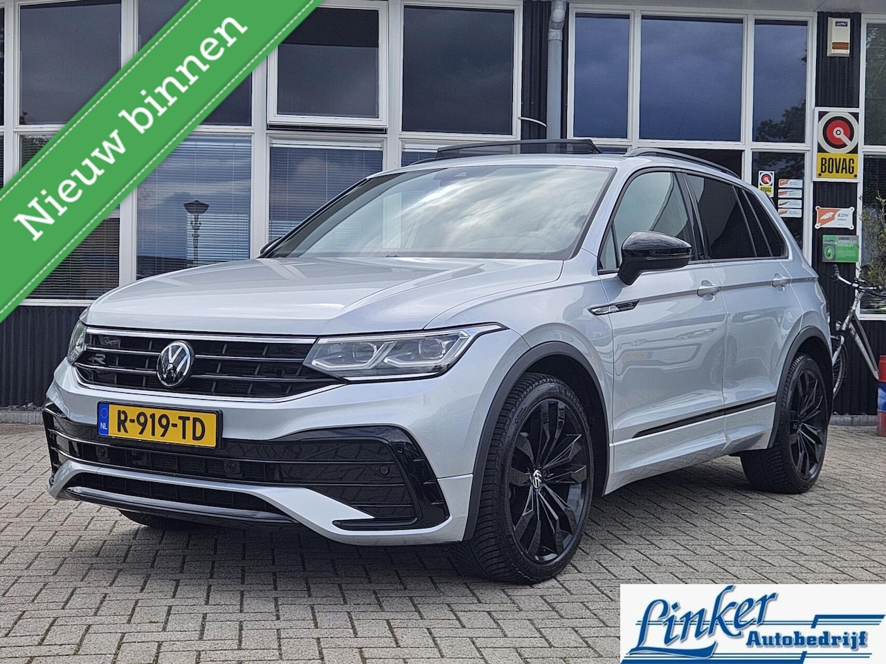 Volkswagen Tiguan - 1.5 TSI R-Line 20"LMV BLACK LINE PANO CAMERA NL-AUTO - AutoWereld.nl