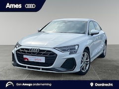 Audi A3 Sportback - 40 204pk TFSI e S Line Parkeersensoren voor en achter | Achteruitrijcamera | MMI Navigatie
