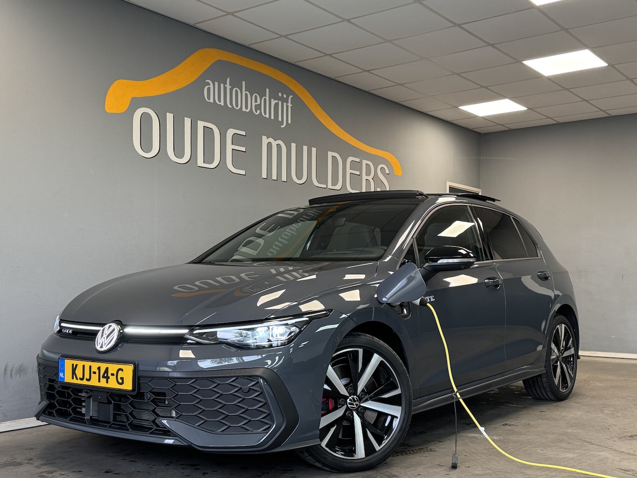 Volkswagen Golf - 1.5 eHybrid GTE 272PK ACC/Pano/360/Head-up/Carplay/Stoelverwarming - AutoWereld.nl