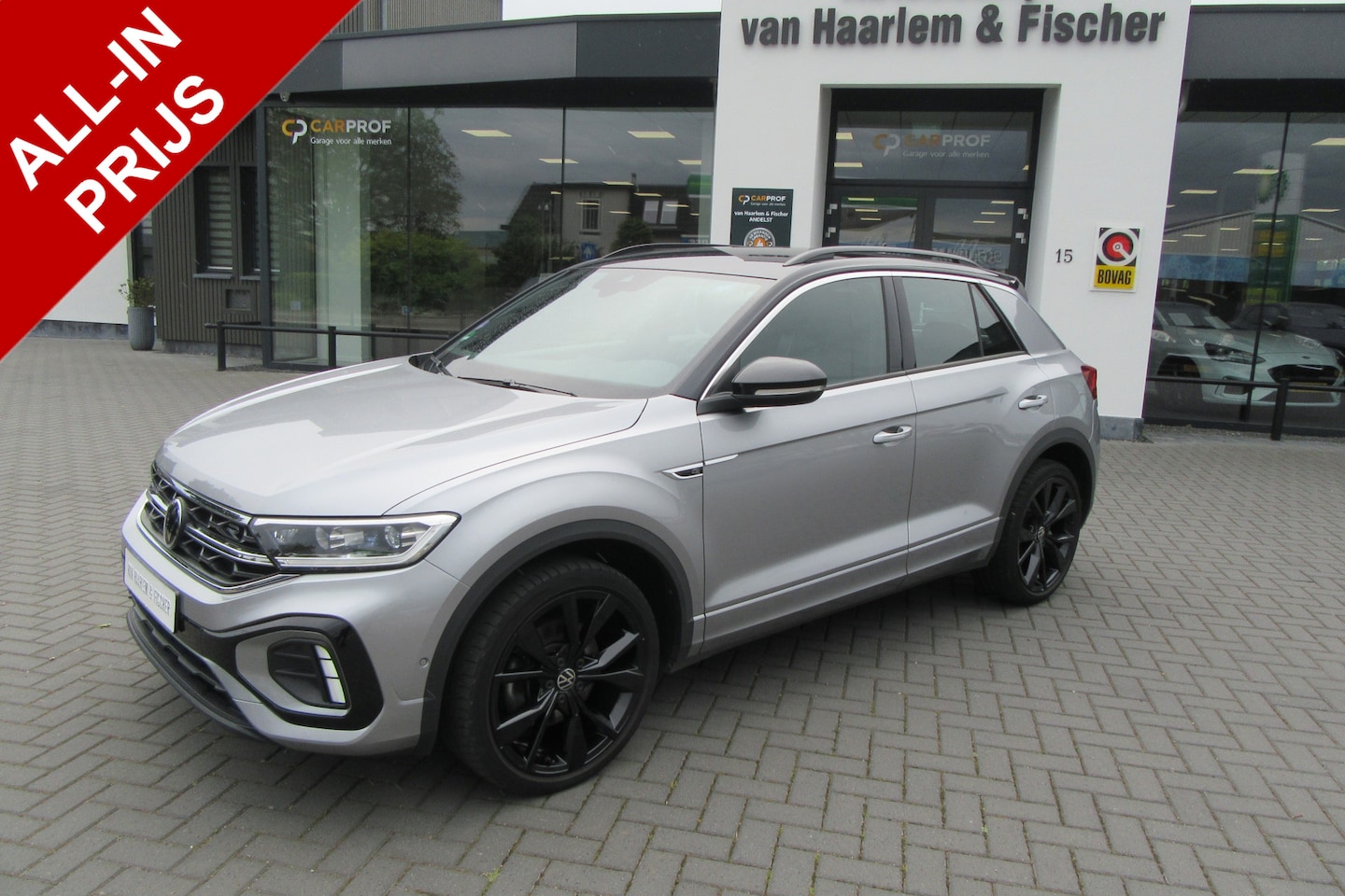 Volkswagen T-Roc - 1.5 TSI DSG Sport Business R. Ad. CC, Camera, Trekhaak - AutoWereld.nl