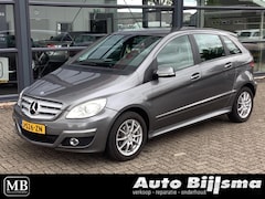 Mercedes-Benz B-klasse - 200 automaat, cruise, airco, parkeersensoren, trekhaak