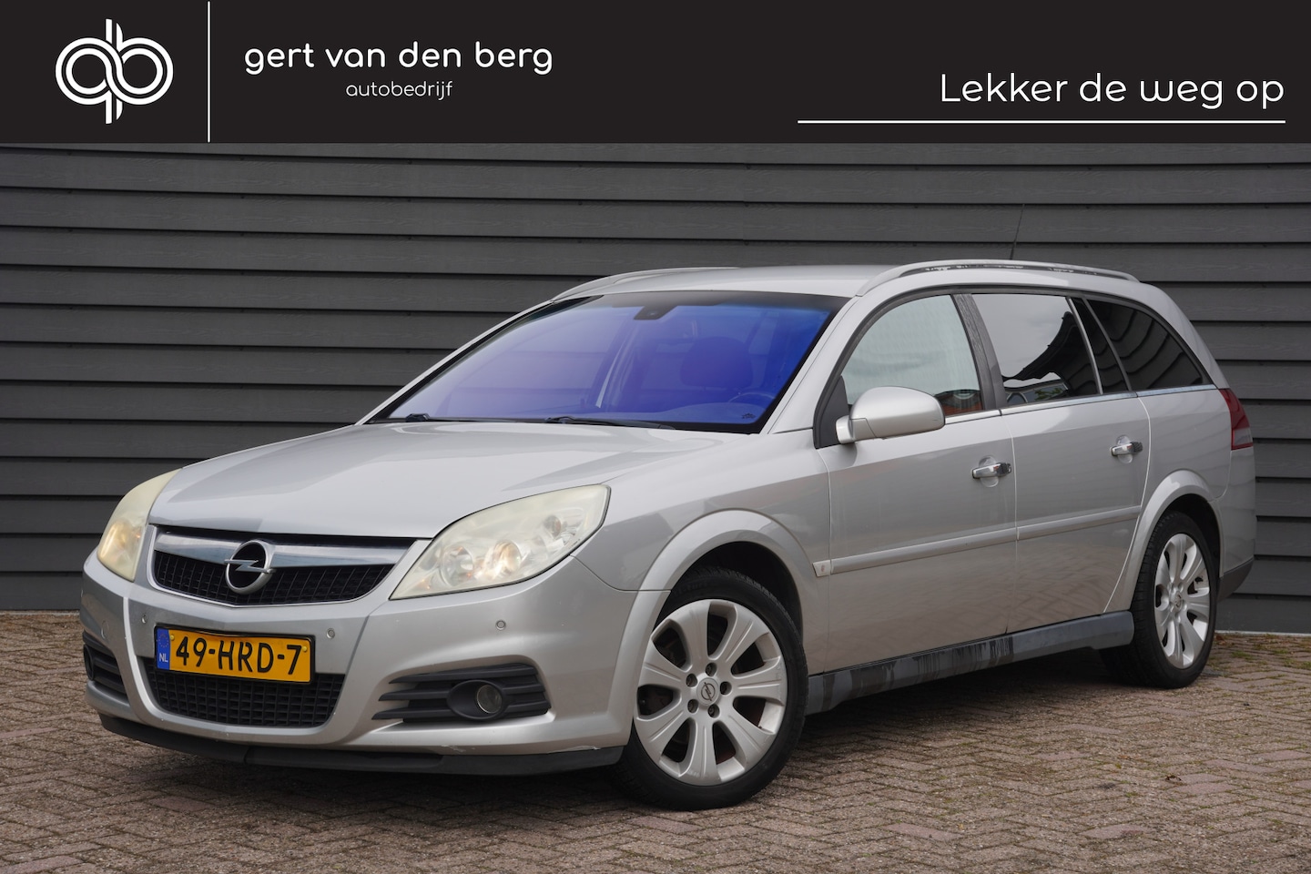 Opel Vectra Wagon - 1.8-16V Executive - TREKHAAK - LEDER - CRUISE - ELEKTR. KLEP - - AutoWereld.nl