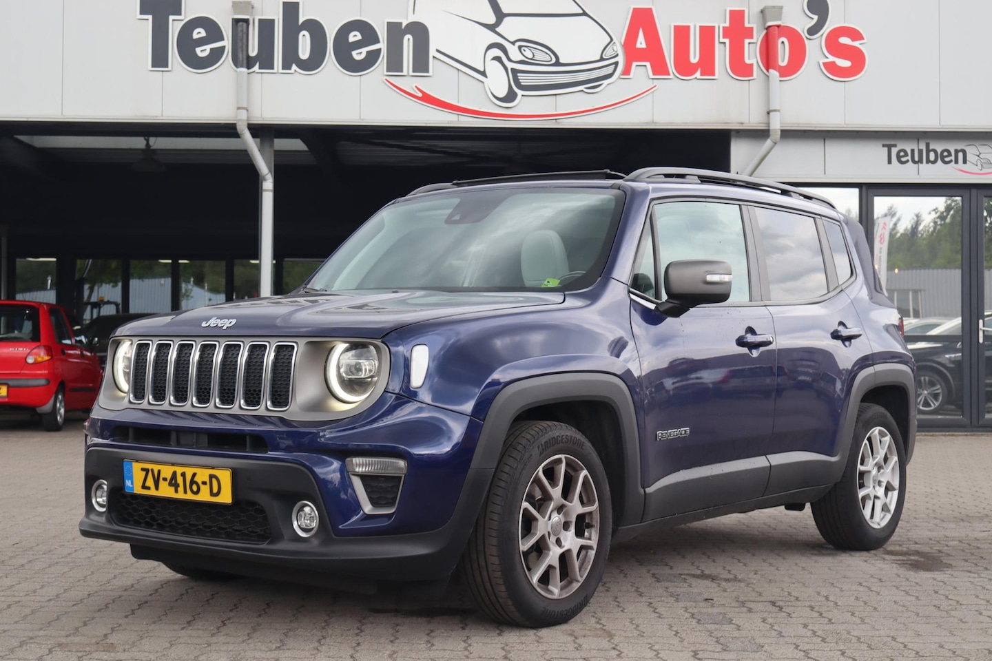 Jeep Renegade - 1.3T Freedom | Facelift model | Apple Carplay | Schuif- kanteldak | Panoramadak - AutoWereld.nl