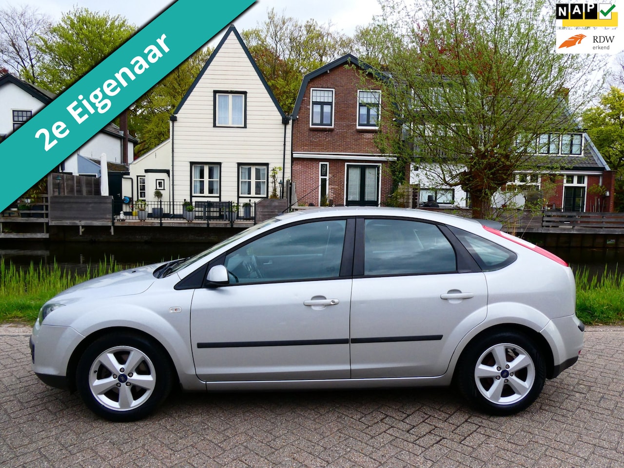 Ford Focus - 1.6-16V Automaat 101pk 2e eig. 5-deurs Airco Cruise Trekhaak - AutoWereld.nl