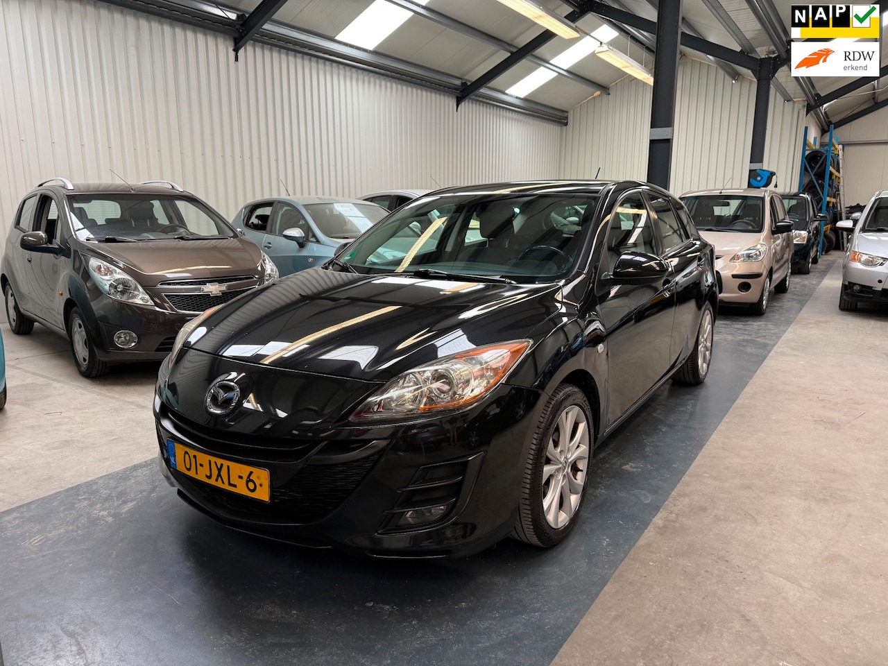 MAZDA 3