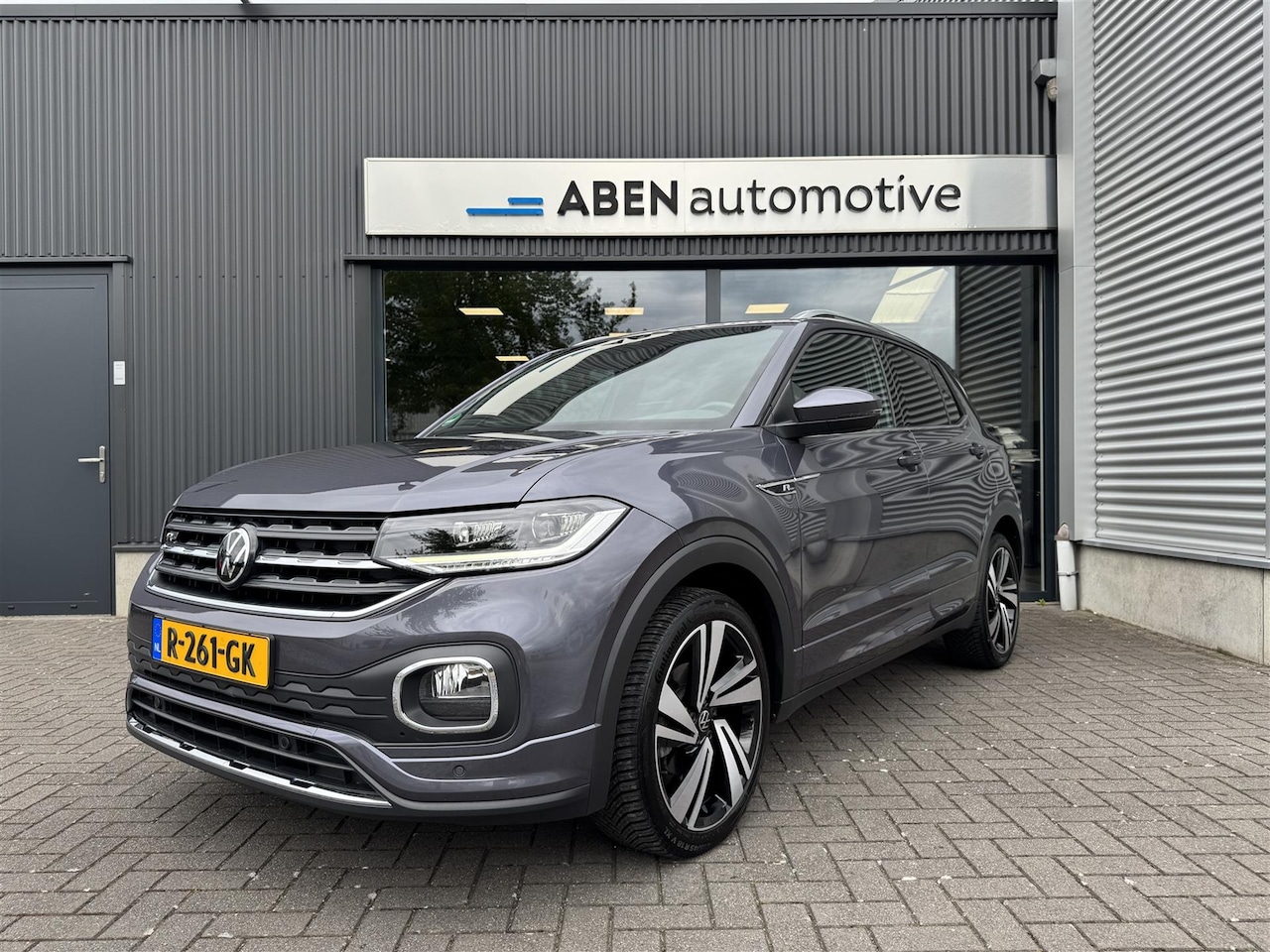 Volkswagen T-Cross - 1.0 TSI R-Line 1.0 TSI 110PK R-Line (ACC|CAMERA|18"|4-SEIZ.|KEYLESS) - AutoWereld.nl