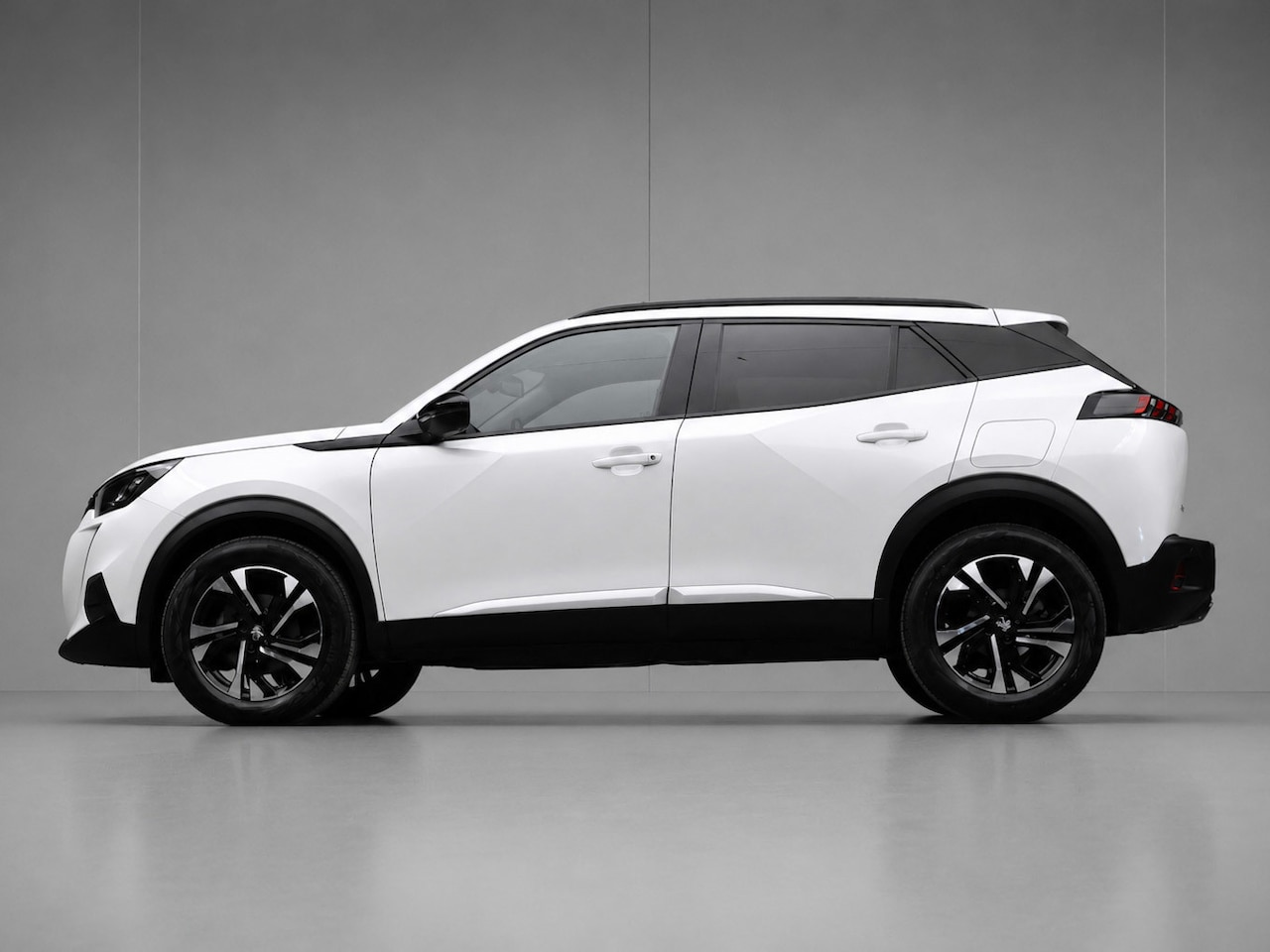Peugeot 2008 - 1.2 PureTech Allure Pack Sport (APPLE CARPLAY,NAVI,CAMERA,360 VIEW,DIGITAL COCKPIT,LED,GET - AutoWereld.nl