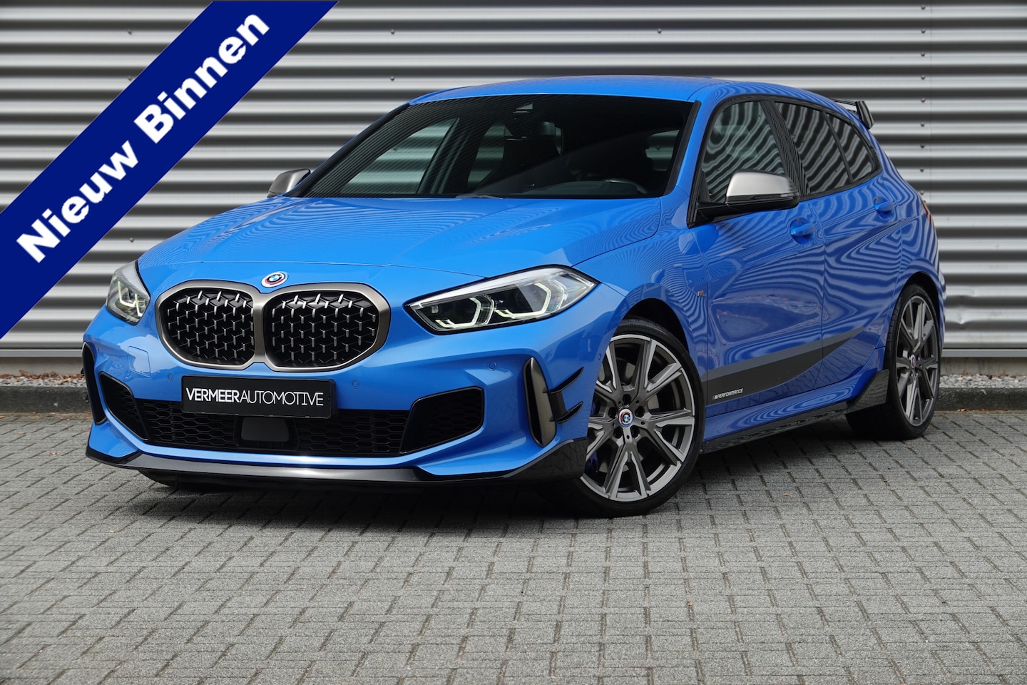 BMW 1-serie - M135i xDrive High Executive | M Performance | HUD | Memory | Stuur/Stoelverw. | - AutoWereld.nl