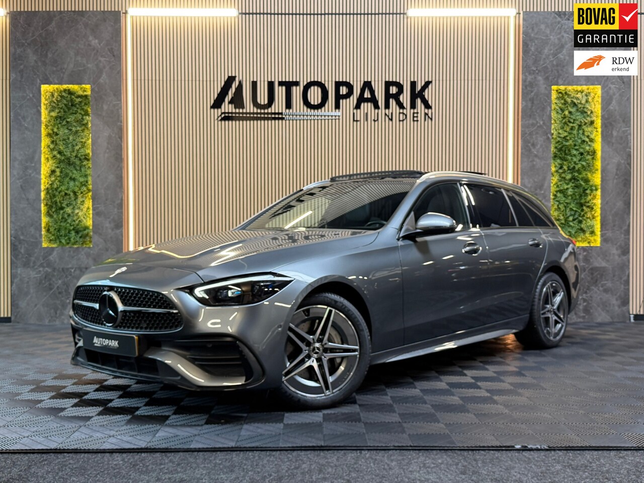 Mercedes-Benz C-klasse Estate - 300 e AMG LINE |PANO|360CAM|KEYLESS|CARPLAY|GARANTIE|SFEERVERLICHTING|DEALER ONDERHOUDEN|V - AutoWereld.nl