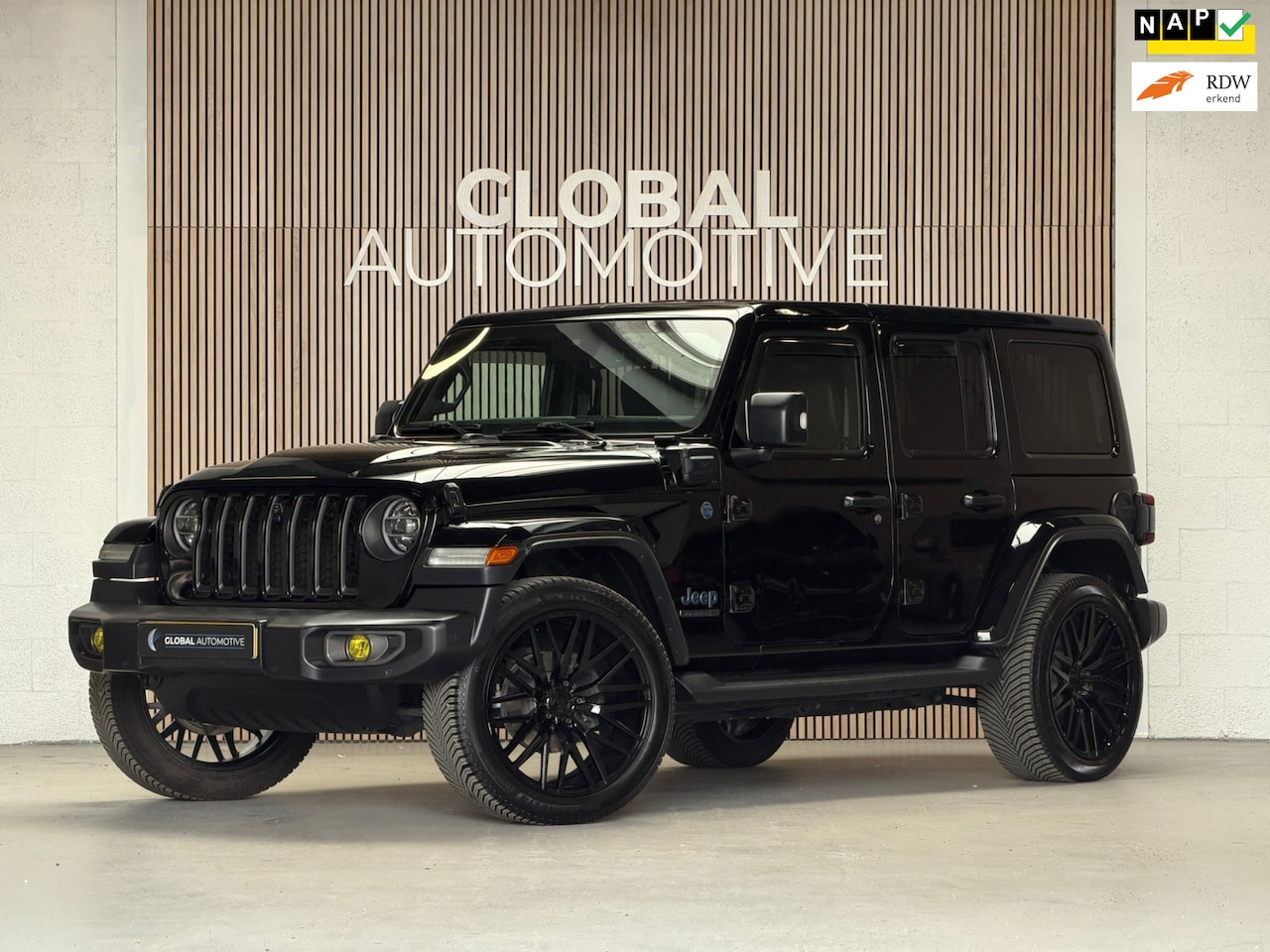 Jeep Wrangler Unlimited - 4xe 380 80th Anniversary - 23 INCH - LEDER - AutoWereld.nl
