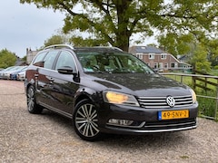 Volkswagen Passat Variant - 1.6 TDI Highline BlueMotion | Cruise + Clima + Navi € 3.975,