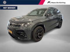 Volkswagen Tiguan - 1.5 eHybrid 272pk DSG R-Line Edition · Panoramadak · Inklap. Trekhaak · 360 Camera · Matri