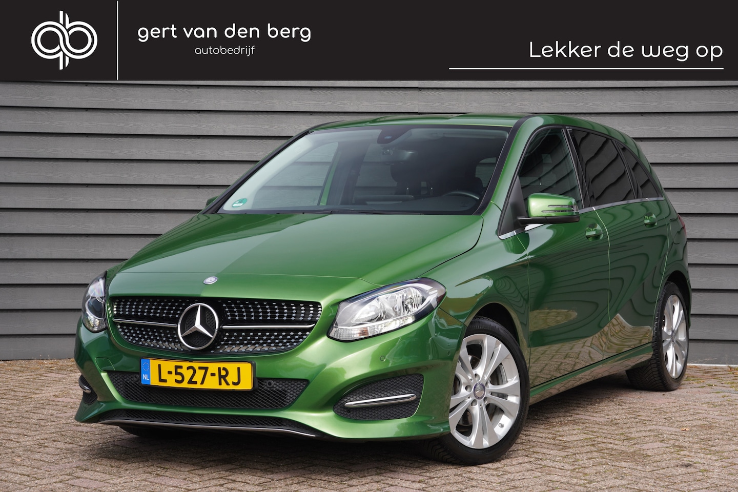 Mercedes-Benz B-klasse - 180 Ambition - CAMERA - CARPLAY - PDC V+A - CRUISE - CLIMA - - AutoWereld.nl