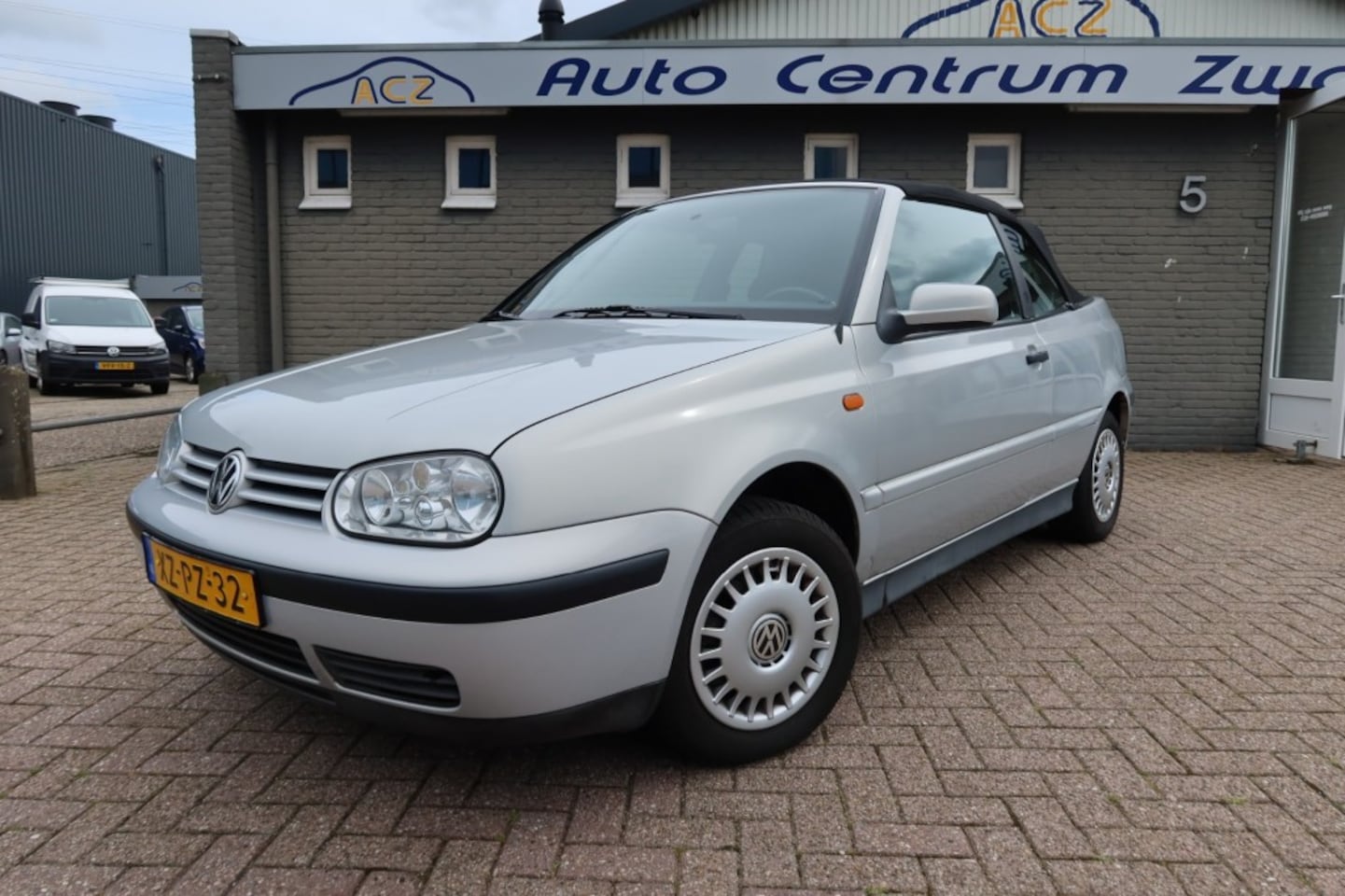 Volkswagen Golf Cabriolet - 1.8 CABRIOLET (2e EIGENAAR, NL AUTO ) ZEER MOOI !!!! - AutoWereld.nl