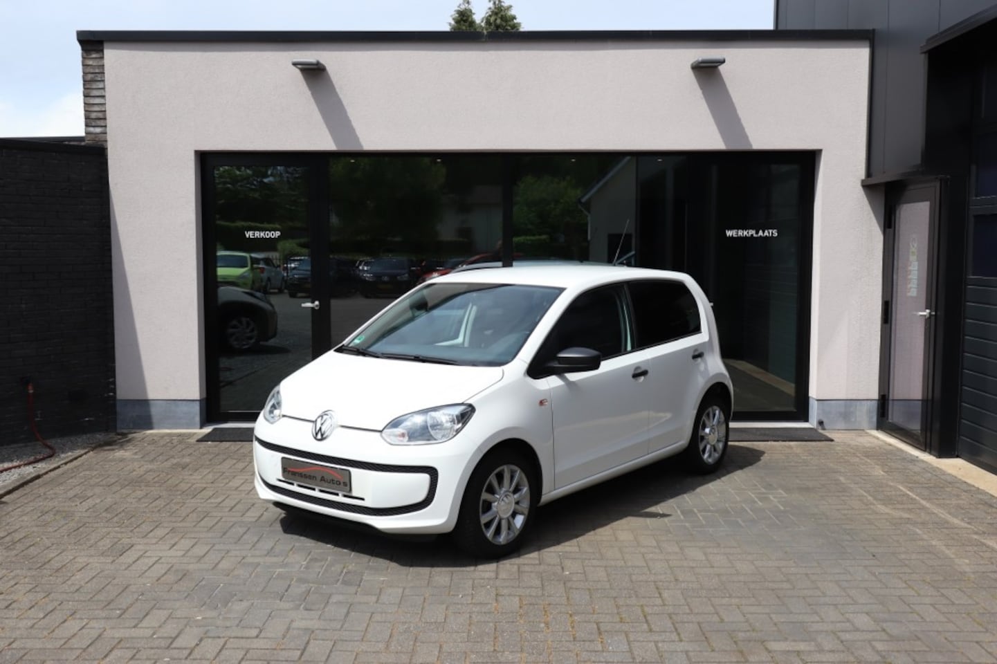 Volkswagen Up! - 1.0 MPI, Airco, Radio, LM wielen Verdere gegevens volgen - AutoWereld.nl