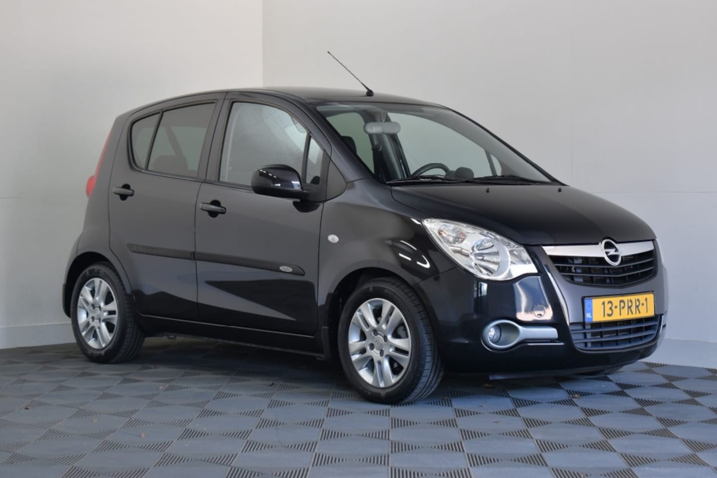 Opel Agila - 1.2-16V Edition - AutoWereld.nl