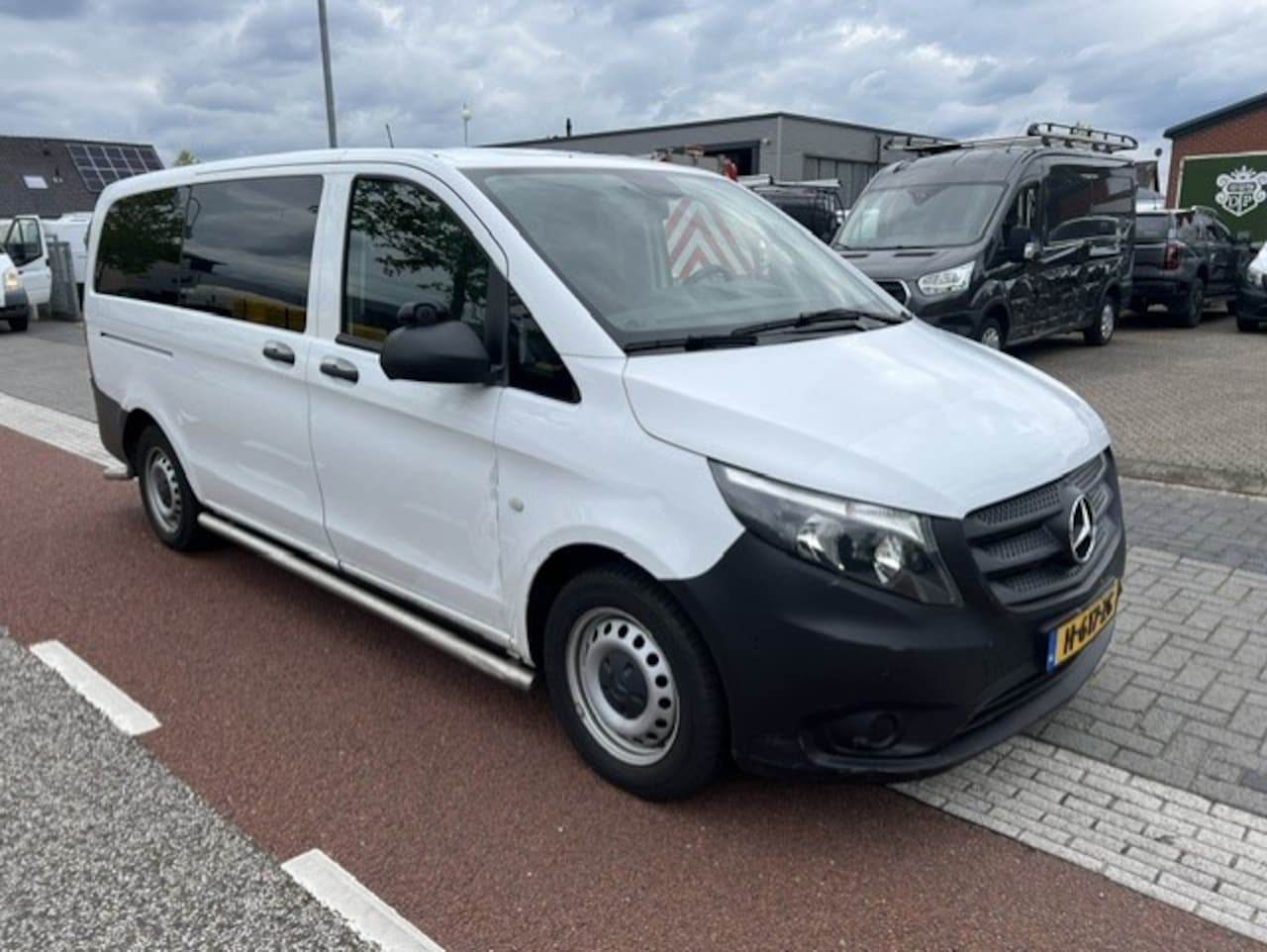 Mercedes-Benz Vito Tourer - 116 CDI 120KW Lang AUT. PKW BRIEF 8P AIRCO KLIMA EURO6 - AutoWereld.nl